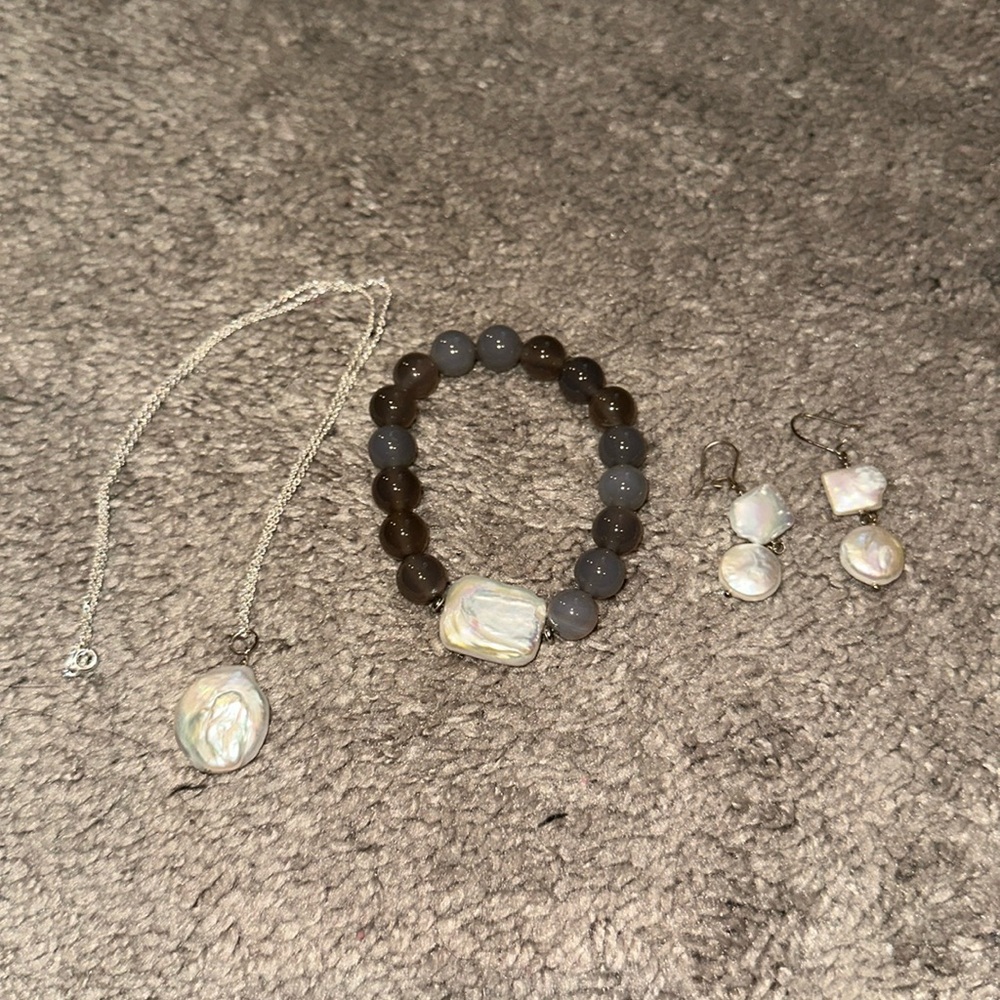 Pearl set